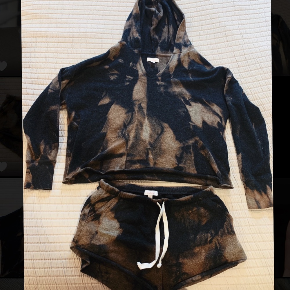 Reverse Tie Dye Short and Crop Hoodie Set